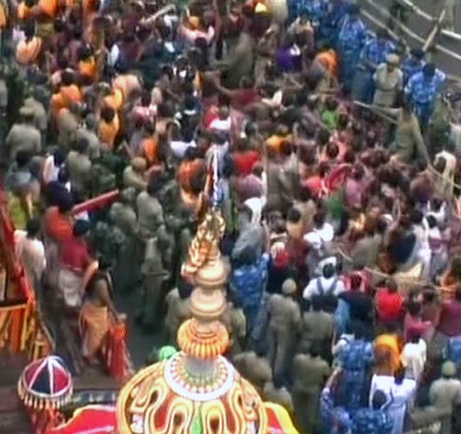 जगन्नाथ रथयात्रा पर उमड़ा श्रद्धालुओं का सैलाब