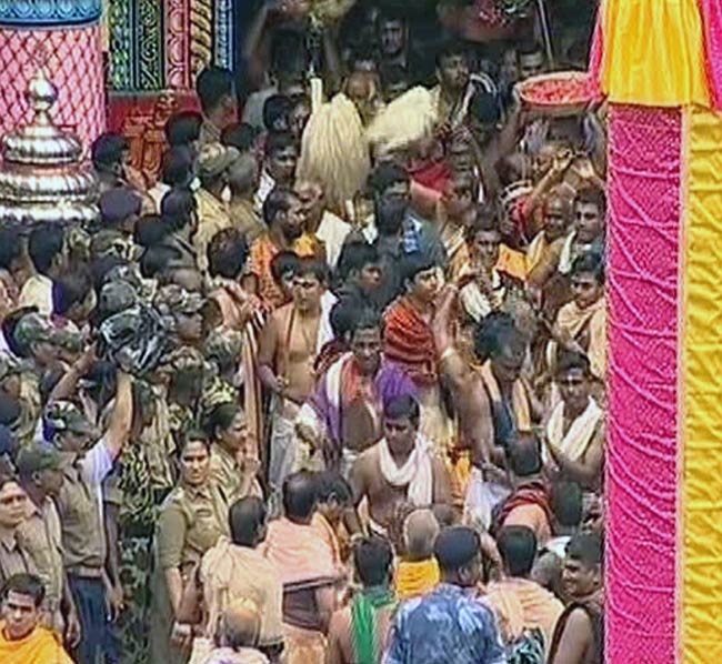 जगन्नाथ रथयात्रा पर उमड़ा श्रद्धालुओं का सैलाब