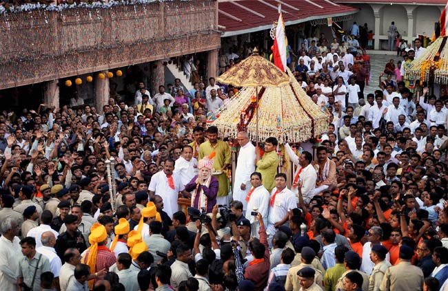 जगन्नाथ रथयात्रा पर उमड़ा श्रद्धालुओं का सैलाब