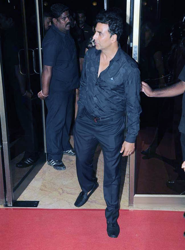 'राउडी राठौर' की सक्सेस पार्टी  | अनदेखी सोनाक्षी