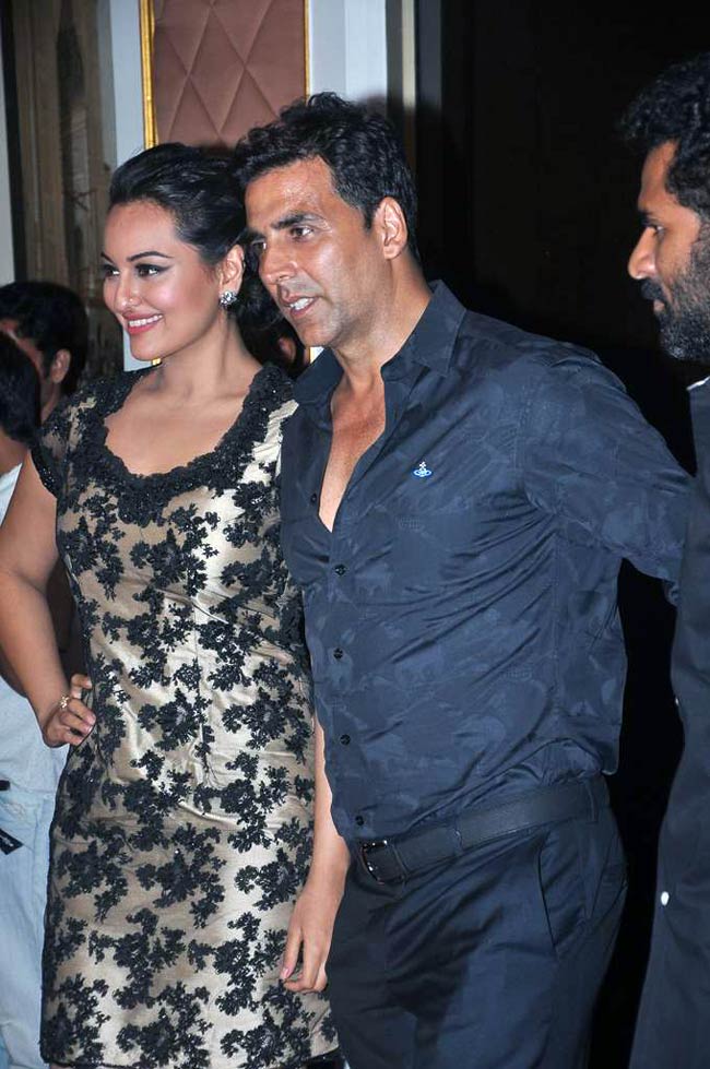 'राउडी राठौर' की सक्सेस पार्टी  | अनदेखी सोनाक्षी