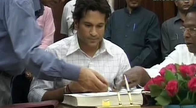 सांसद बने सचिन | सचिन के शतकों की कहानी