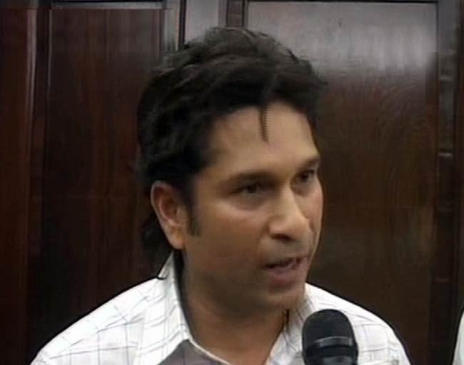 सांसद बने सचिन | सचिन के शतकों की कहानी