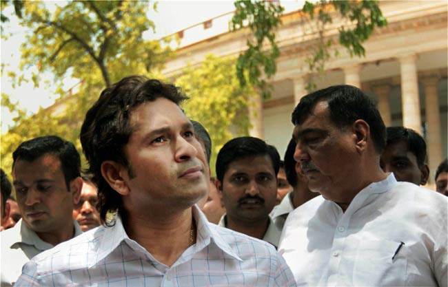 सांसद बने सचिन | सचिन के शतकों की कहानी