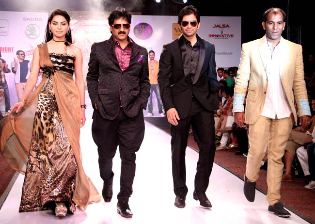 राजस्थान फैशन वीक में अक्षय-सोनाक्षी का जलवा