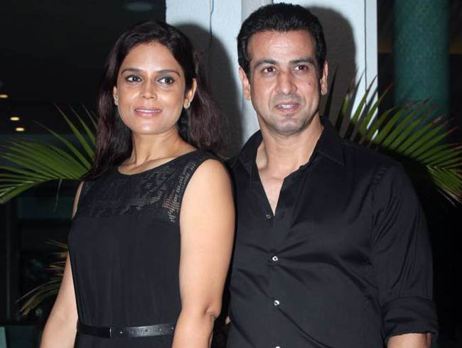 'फरारी की सवारी' की सक्सेस पार्टी | प्रीमियर पर सितारे