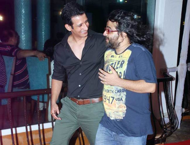 'फरारी की सवारी' की सक्सेस पार्टी | प्रीमियर पर सितारे