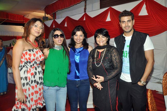 स्लिम सूत्र लांच के मौके की रंगीनियां...  | बॉलीवुड परियां