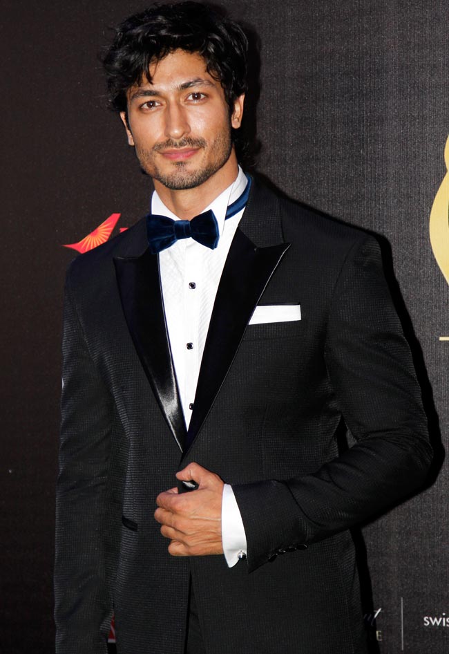 सितारों के नाम IIFA 2012 की शाम  | बॉलीवुड परियां