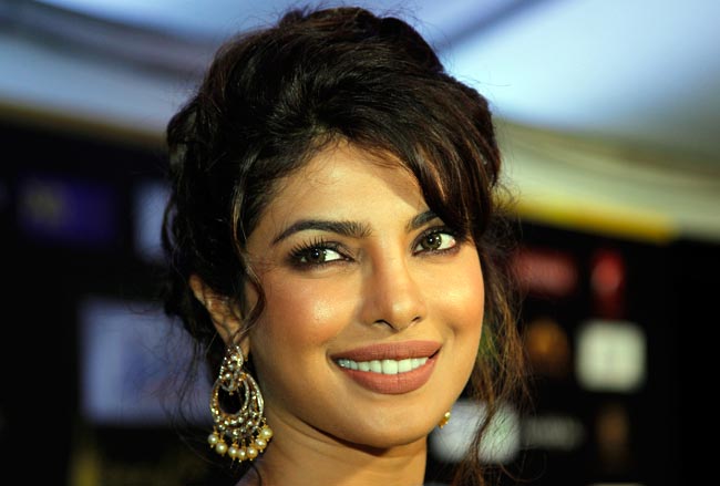 सितारों के नाम IIFA 2012 की शाम  | बॉलीवुड परियां