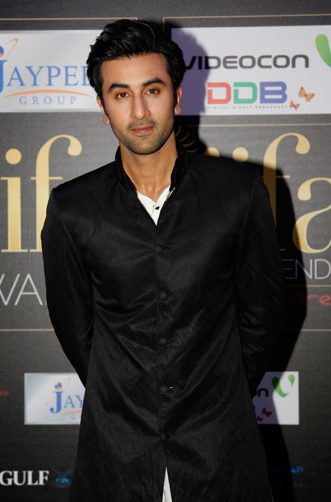 सितारों के नाम IIFA 2012 की शाम  | बॉलीवुड परियां