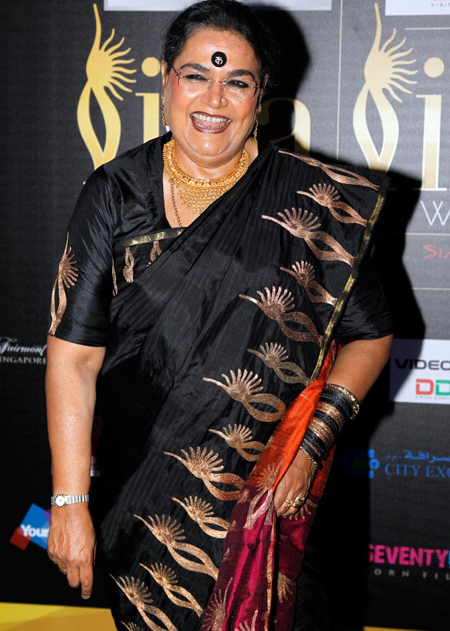 सितारों के नाम IIFA 2012 की शाम  | बॉलीवुड परियां