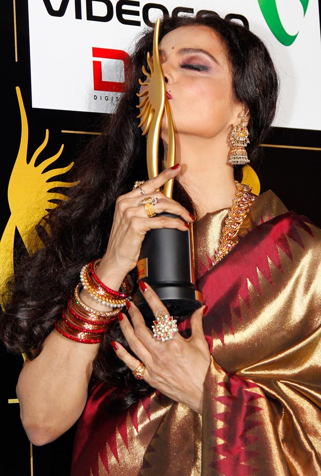 सितारों के नाम IIFA 2012 की शाम  | बॉलीवुड परियां