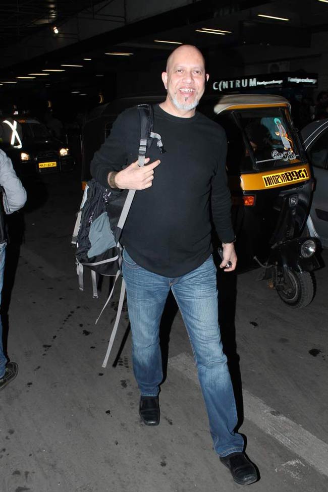 'आईफा 2012' के लिए रवाना हुए बॉलीवुड सितारे