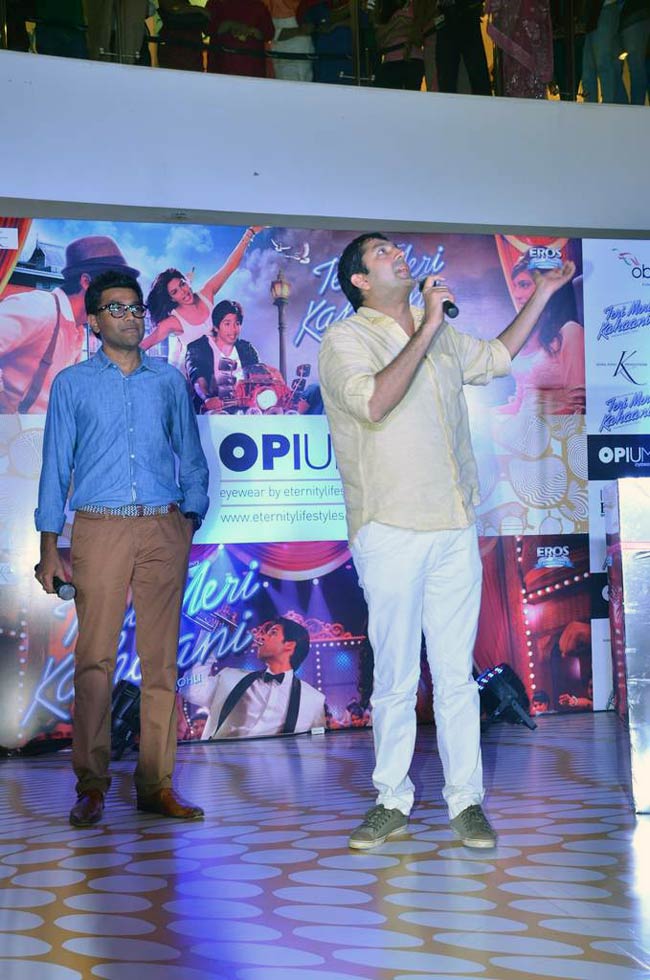 ‘तेरी मेरी कहानी’ है प्रियंका-शाहिद की लव केमिस्ट्री | Ooops