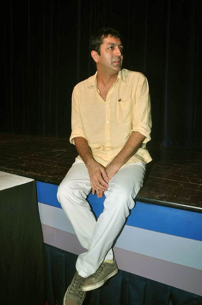 ‘तेरी मेरी कहानी’ है प्रियंका-शाहिद की लव केमिस्ट्री | Ooops