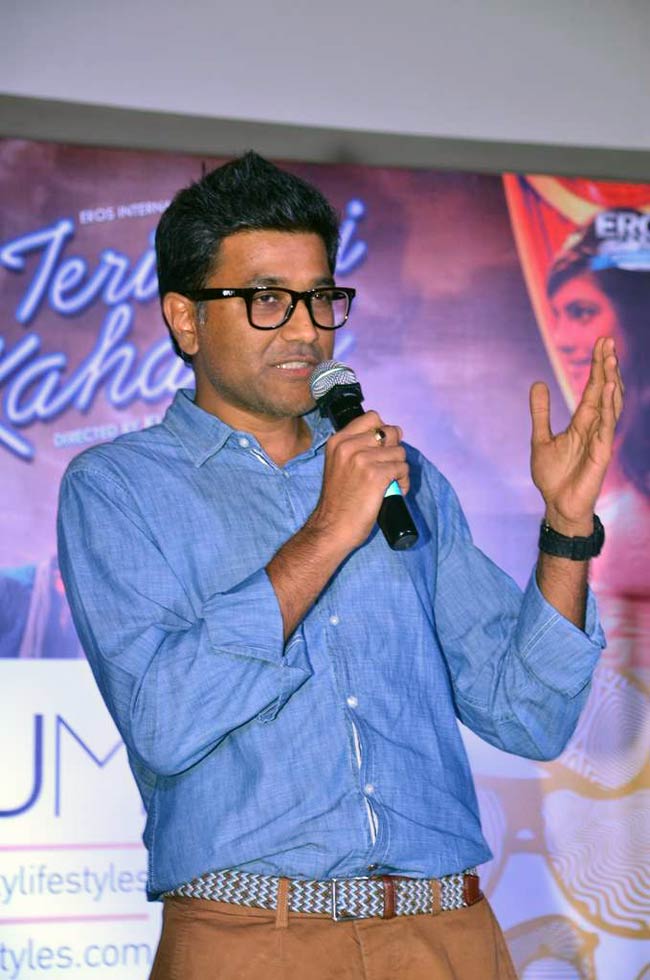 ‘तेरी मेरी कहानी’ है प्रियंका-शाहिद की लव केमिस्ट्री | Ooops