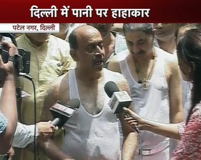 18 जून 2012: तस्‍वीरों में देखें दिनभर की बड़ी खबरें | पढ़ें