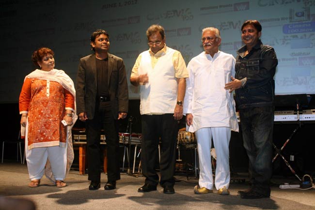 'सिनेमा 100' के लिए जुटे सितारे | 2012: आने वाली फिल्में