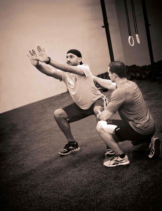 टीम इंडिया के 'टर्बनेटर' को 100वें टेस्ट की बधाई | सचिन पर विशेष