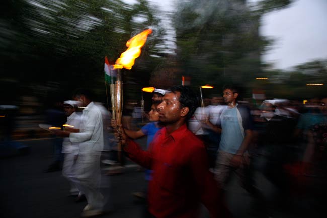 अनशन पर अन्‍ना, आंदोलनकारियों में जोश | फोटो: 4th Day