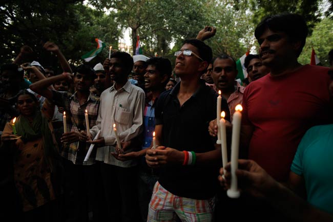 अनशन पर अन्‍ना, आंदोलनकारियों में जोश | फोटो: 4th Day