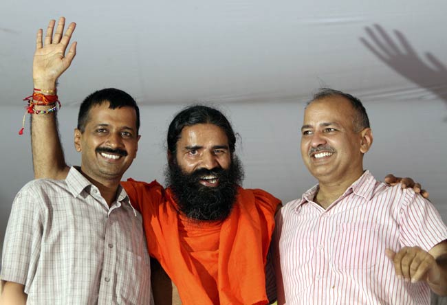 27 जुलाई 2012: तस्वीरों में दिनभर की अहम खबरें | पढ़ें