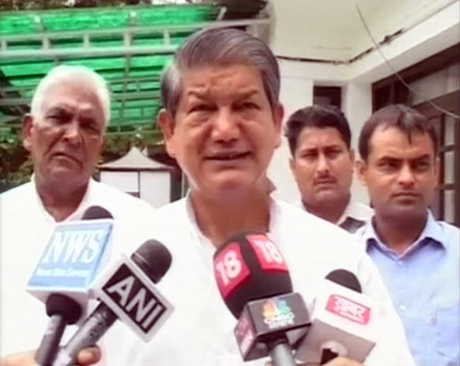 अनशन के तीसरे दिन की तस्‍वीरें | दूसरे दिन की तस्‍वीरें