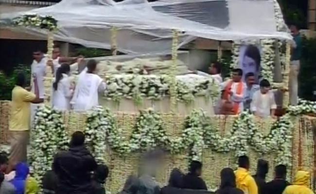 राजेश खन्ना का अंतिम सफर | अनदेखी तस्वीरें