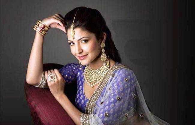 कामयाबी की सीढि़यां चढ़ती अनुष्‍का...