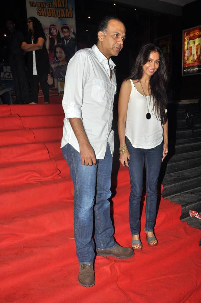 'बोल बच्‍चन' के बोल सुनने पहुंचा बॉलीवुड | देखें बोल बच्‍चन