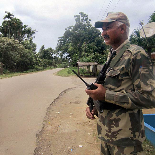 असम में जातीय हिंसा में लाखों हुए बेघर