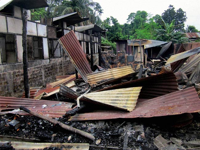 असम में जातीय हिंसा में लाखों हुए बेघर