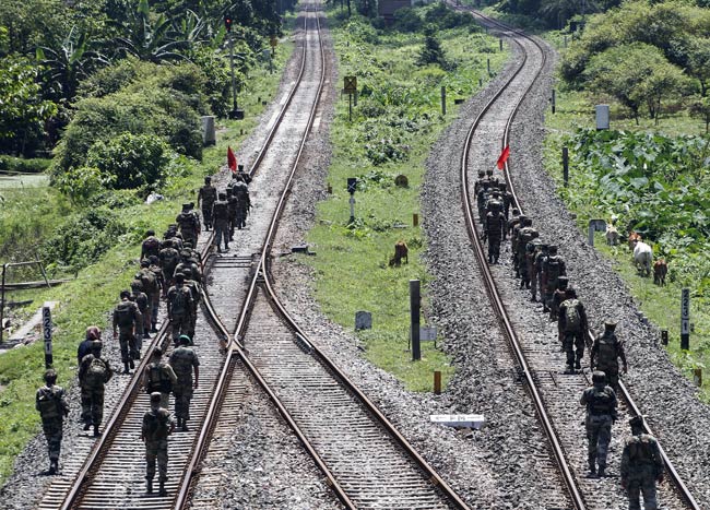 असम में जातीय हिंसा में लाखों हुए बेघर