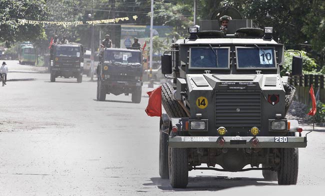 असम में जातीय हिंसा में लाखों हुए बेघर