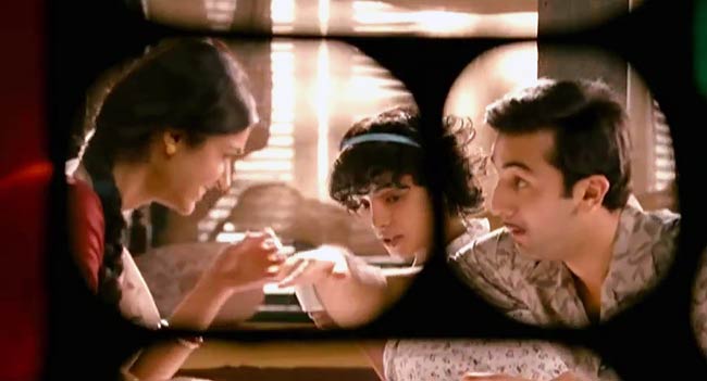 रणबीर-प्रियंका की 'बर्फी' सिनेमाघरों में हुई रिलीज | प्रोमो जारी