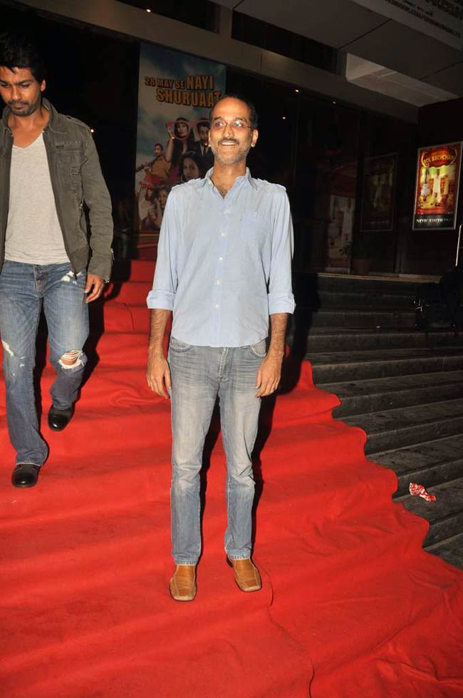 'बोल बच्‍चन' के बोल सुनने पहुंचा बॉलीवुड | देखें बोल बच्‍चन