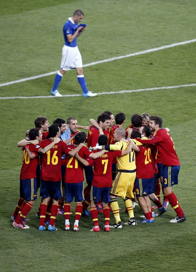 यूरो 2012: तस्वीरों में देखें कैसे चैंपियन बना स्पेन | खेल के दीवाने