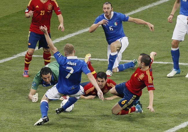यूरो 2012: तस्वीरों में देखें कैसे चैंपियन बना स्पेन | खेल के दीवाने