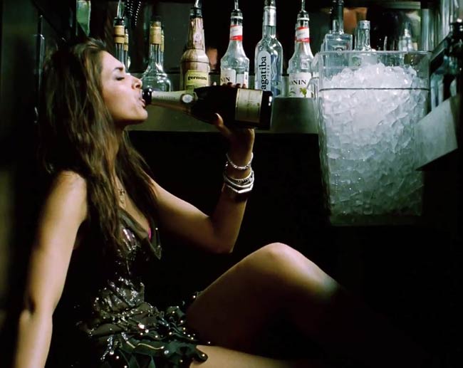 सैफ-दीपिका की 'कॉकटेल' का फर्स्ट लुक  | प्रमोशन पर जुटे सितारे