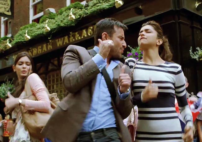 सैफ-दीपिका की 'कॉकटेल' का फर्स्ट लुक  | प्रमोशन पर जुटे सितारे