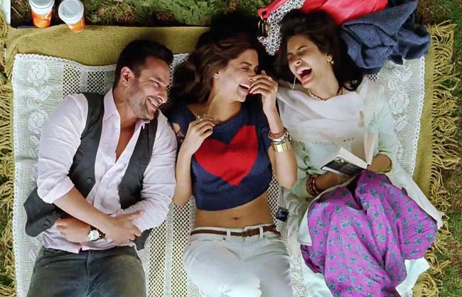 सैफ-दीपिका की 'कॉकटेल' का फर्स्ट लुक  | प्रमोशन पर जुटे सितारे