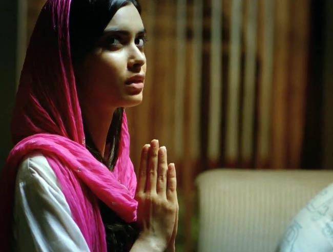 सैफ-दीपिका की 'कॉकटेल' का फर्स्ट लुक  | प्रमोशन पर जुटे सितारे