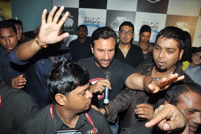 'कॉकटेल' प्रमोशन में जुटी सैफ-दीपिका-डायना की तिकड़ी