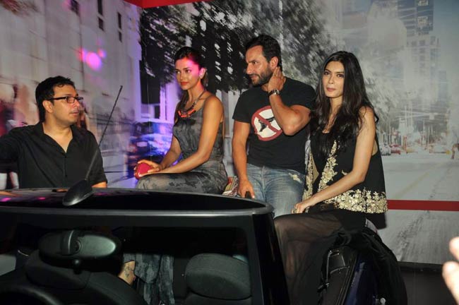 'कॉकटेल' प्रमोशन में जुटी सैफ-दीपिका-डायना की तिकड़ी