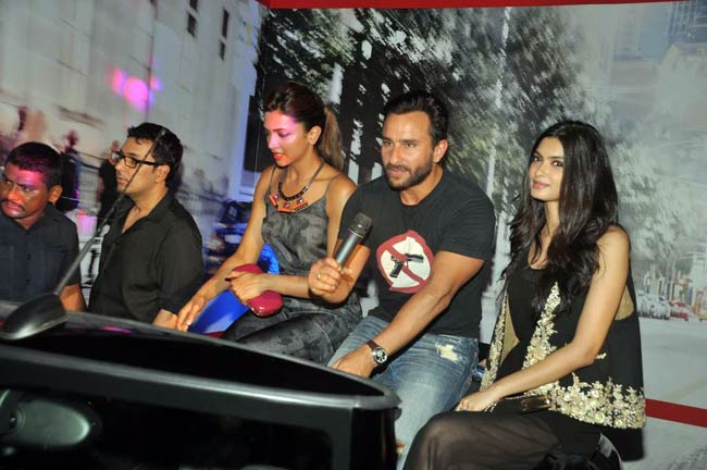 'कॉकटेल' प्रमोशन में जुटी सैफ-दीपिका-डायना की तिकड़ी