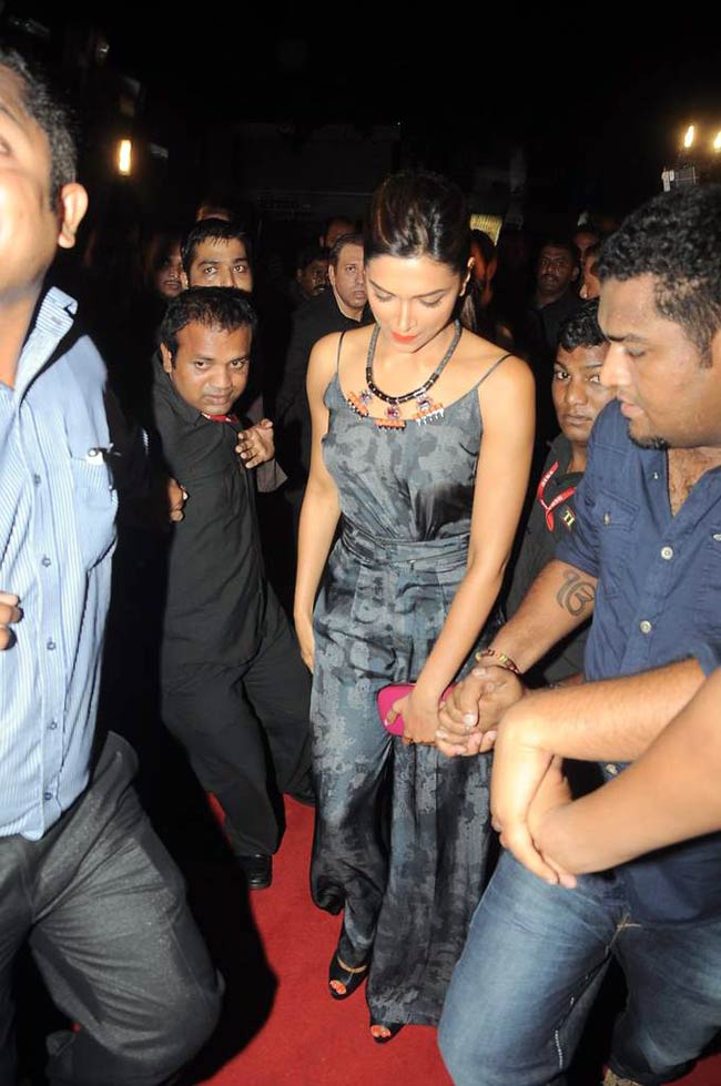 'कॉकटेल' प्रमोशन में जुटी सैफ-दीपिका-डायना की तिकड़ी