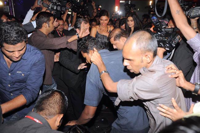 'कॉकटेल' प्रमोशन में जुटी सैफ-दीपिका-डायना की तिकड़ी