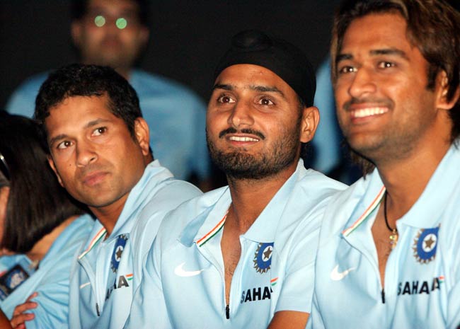 टीम इंडिया के 'टर्बनेटर' को 100वें टेस्ट की बधाई | सचिन पर विशेष