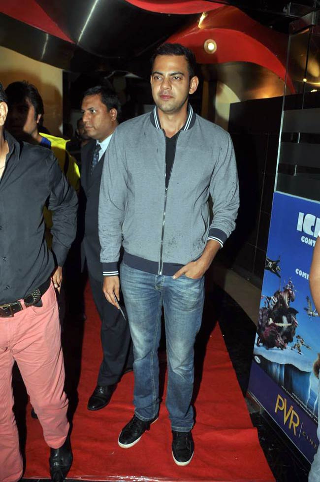 'द डार्क नाइट राइजेज' का धमाकेदार प्रीमियर | 'कॉकटेल' की धूम 